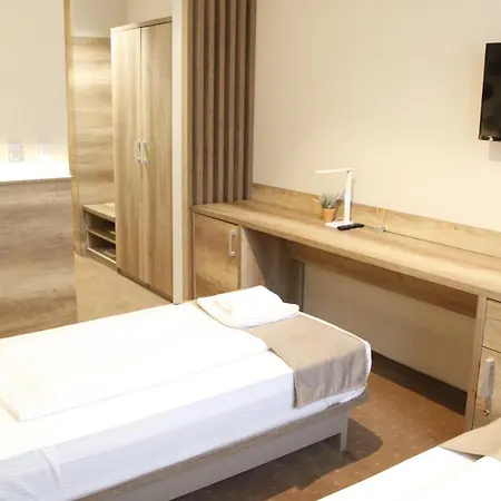Student Hotel 4*